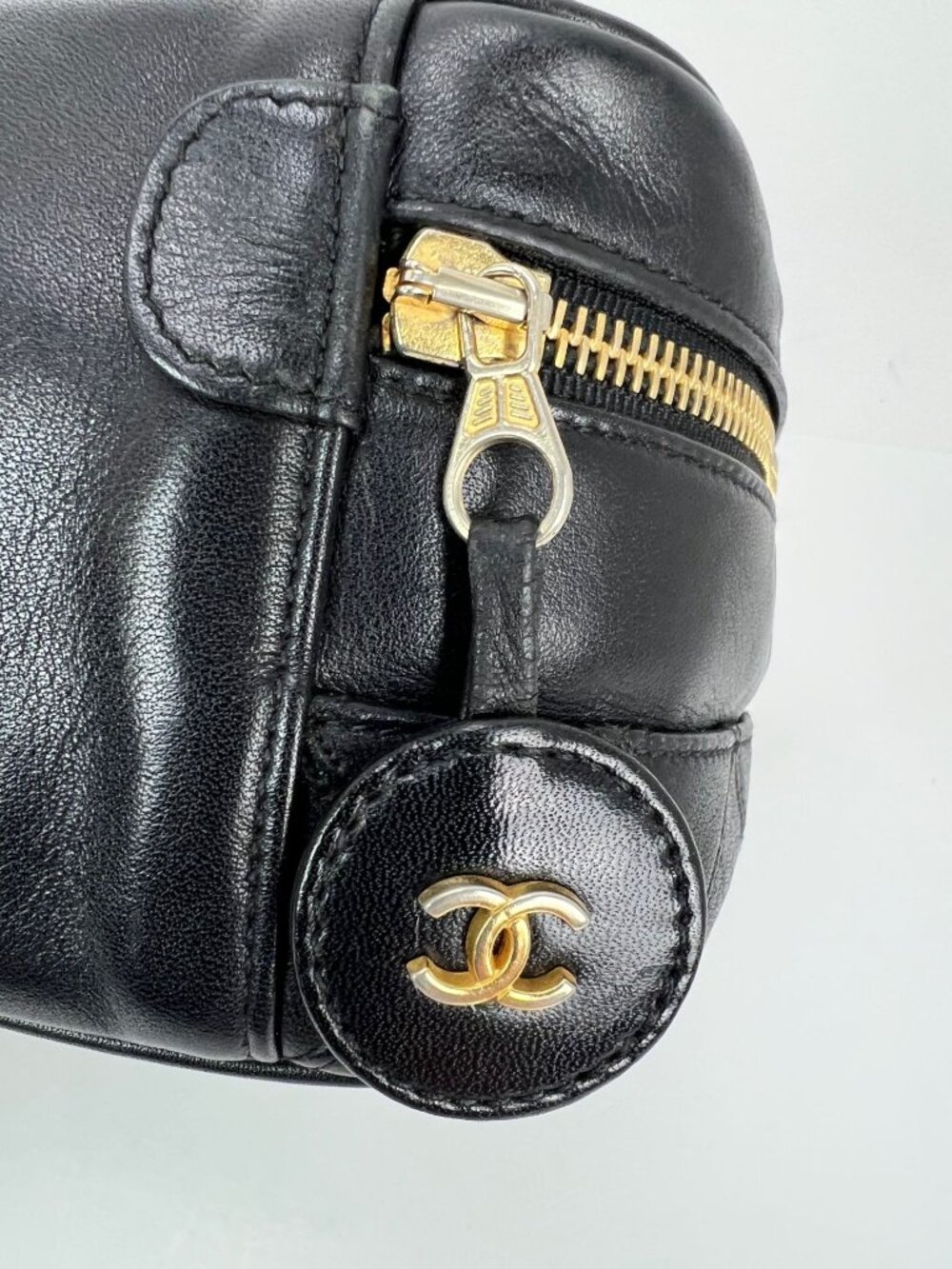 Chanel Lambskin Vanity Cosmetic Case Black - Picture 13 of 15